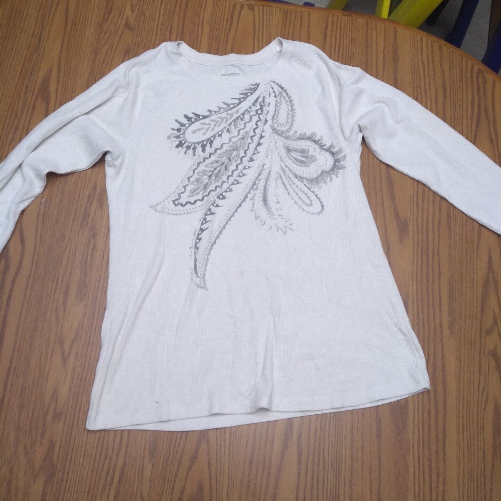 White Knit shirt